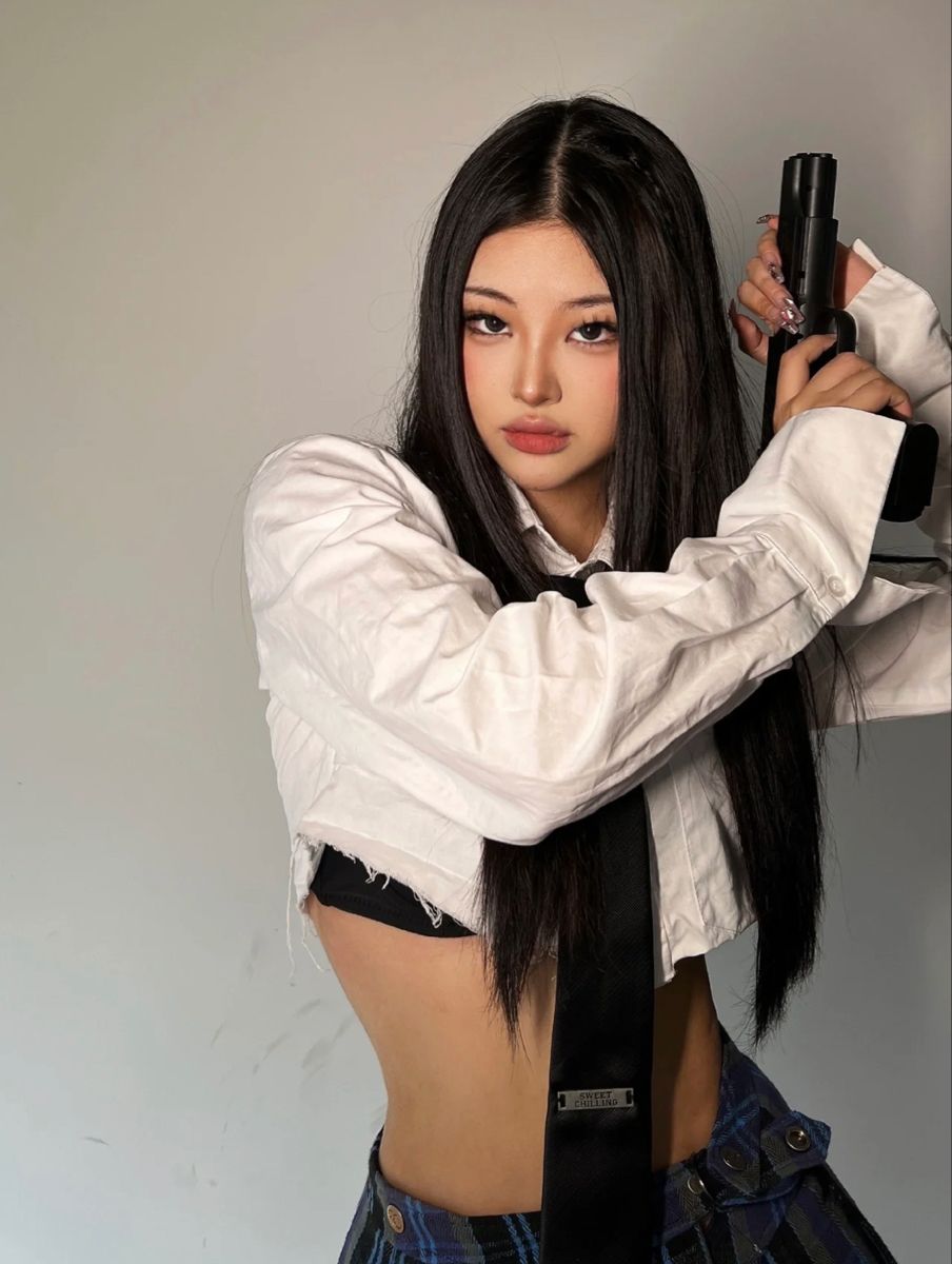 A cozy shot with Sassy girls — straight from Baghdad