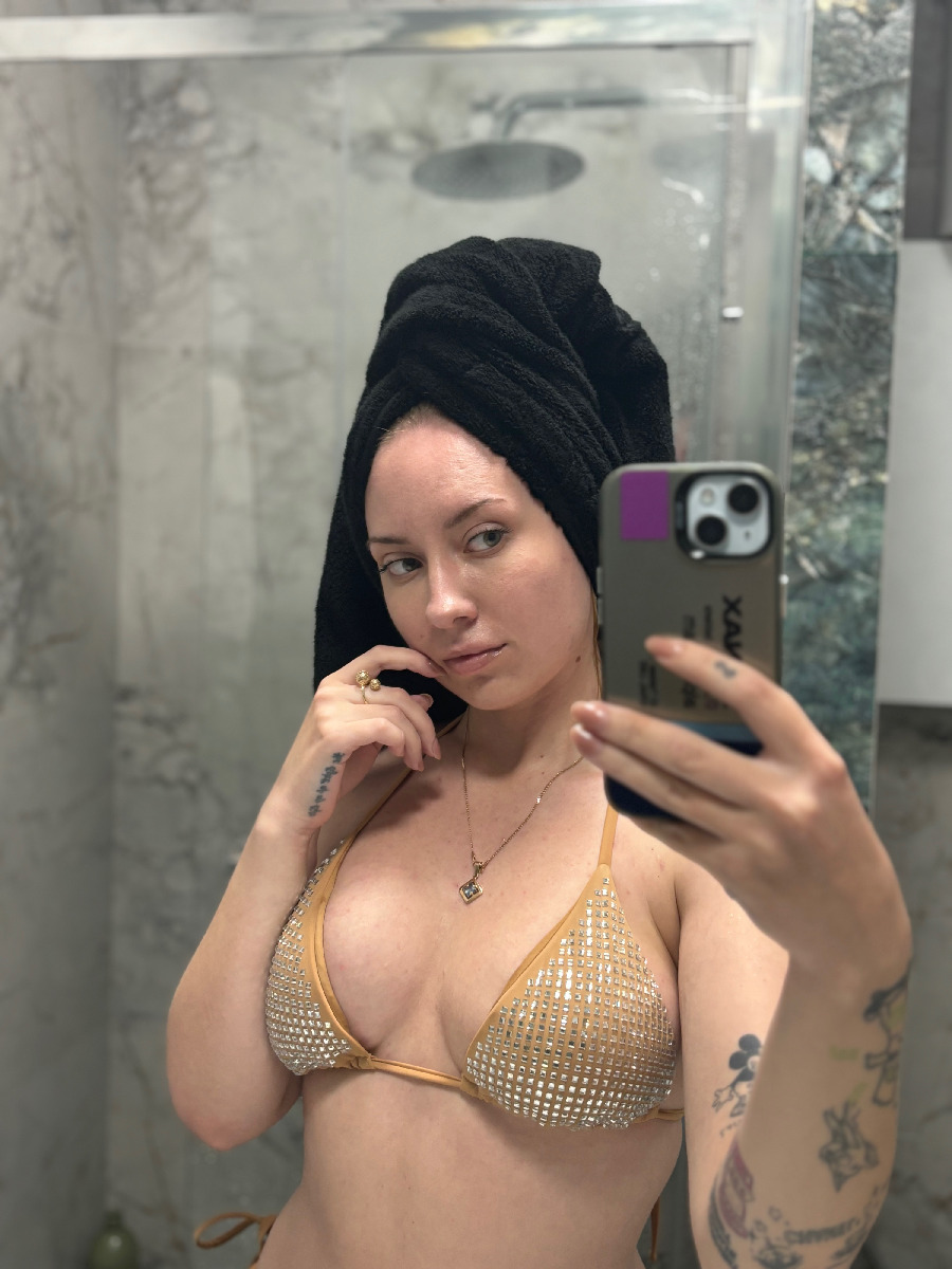 Nude girl KateV in Baghdad