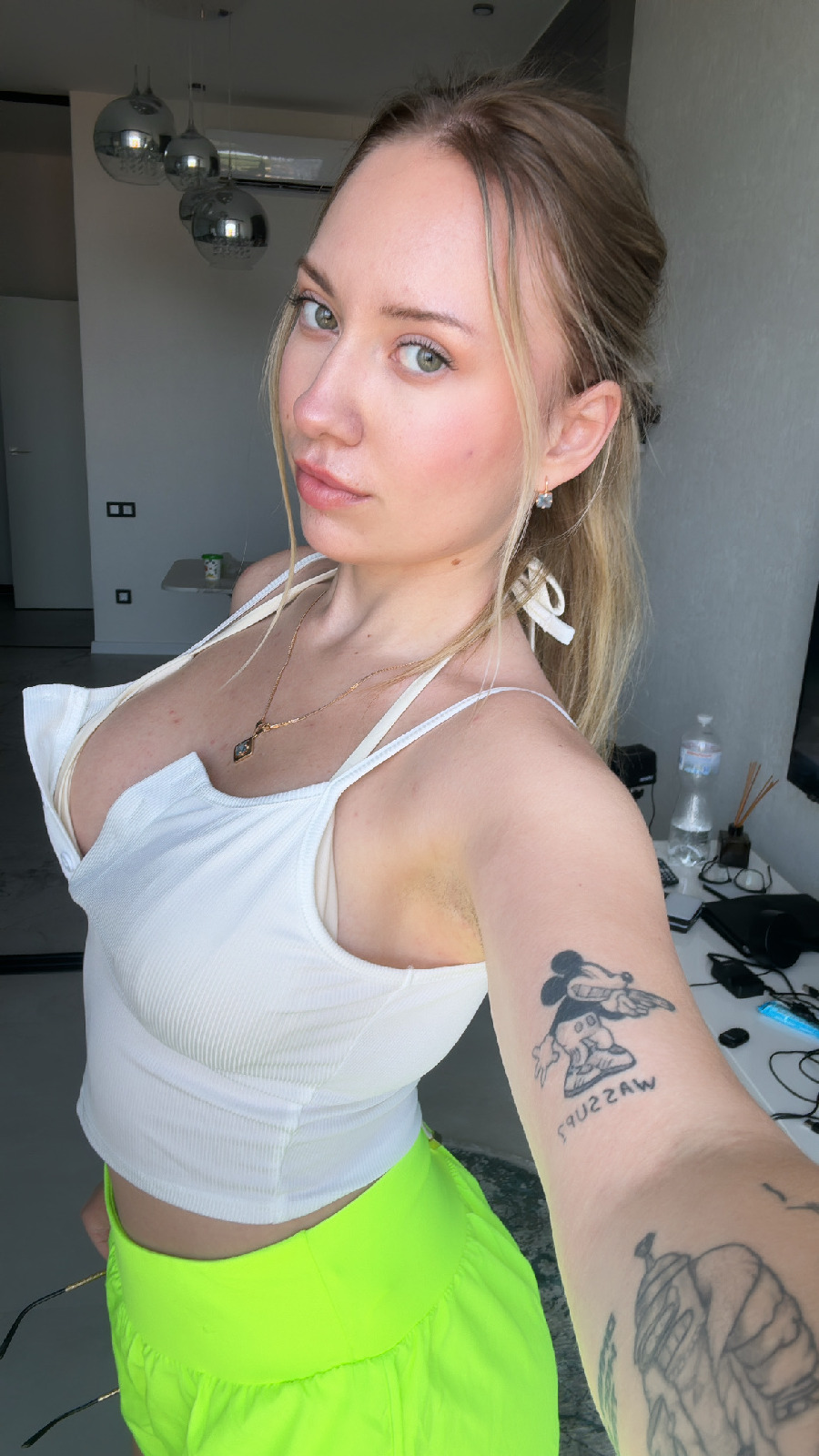 KateV in her underwear in Baghdad